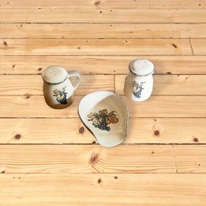 Salt & Pepper shakers with spoon rest (Holder)